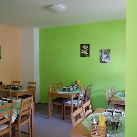 Zimni Stadion Hotel 3*